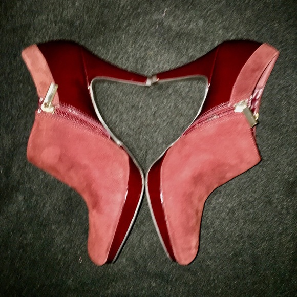 Bandolino Shoes - NWOT Bandolino Suede Ankle Boots